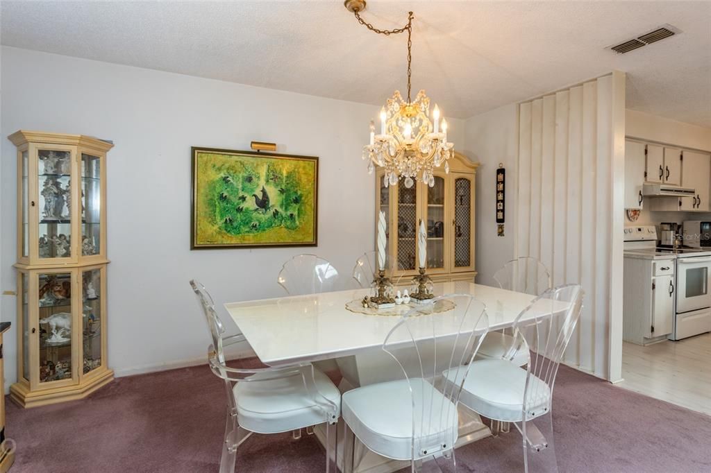 For Sale: $269,900 (3 beds, 2 baths, 1645 Square Feet)