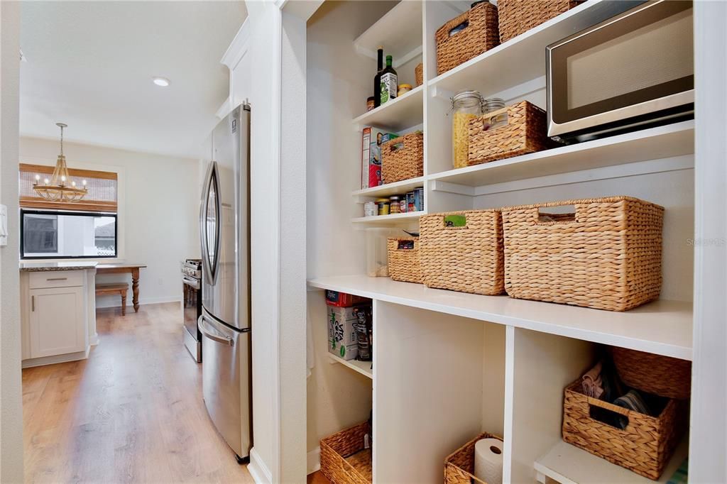 Kitchen w Custom Pantry