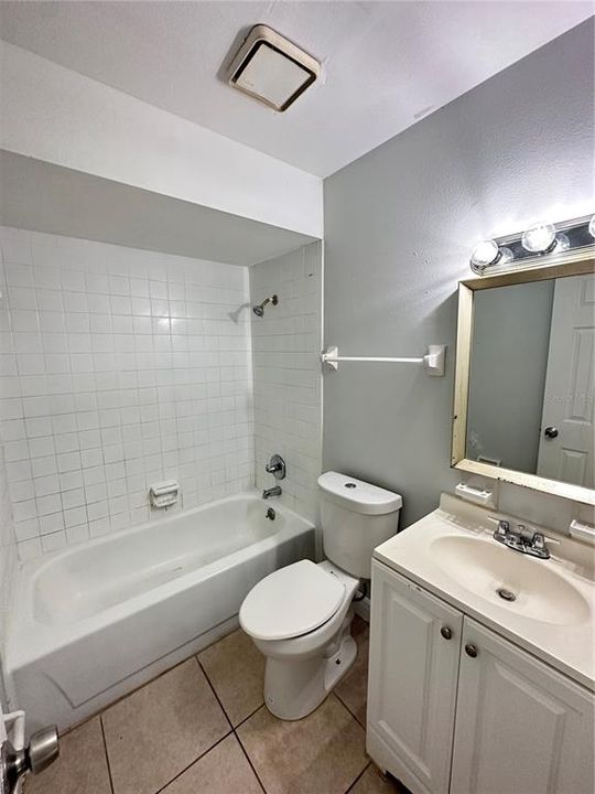 For Rent: $1,439 (2 beds, 1 baths, 914 Square Feet)