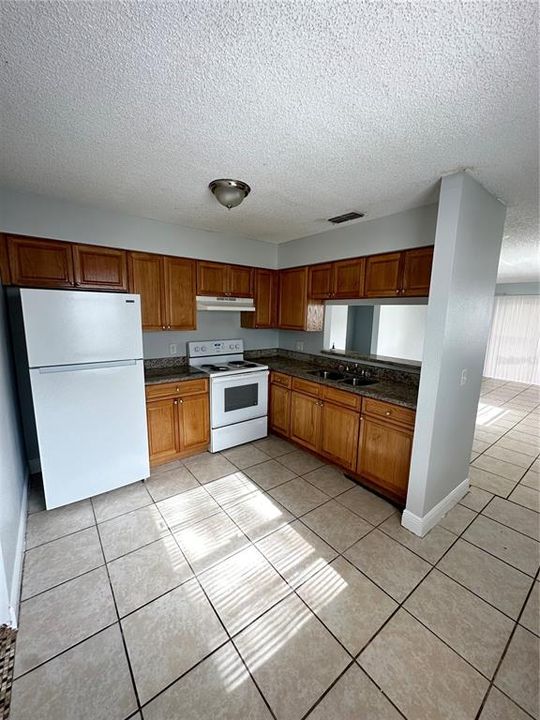 For Rent: $1,439 (2 beds, 1 baths, 914 Square Feet)