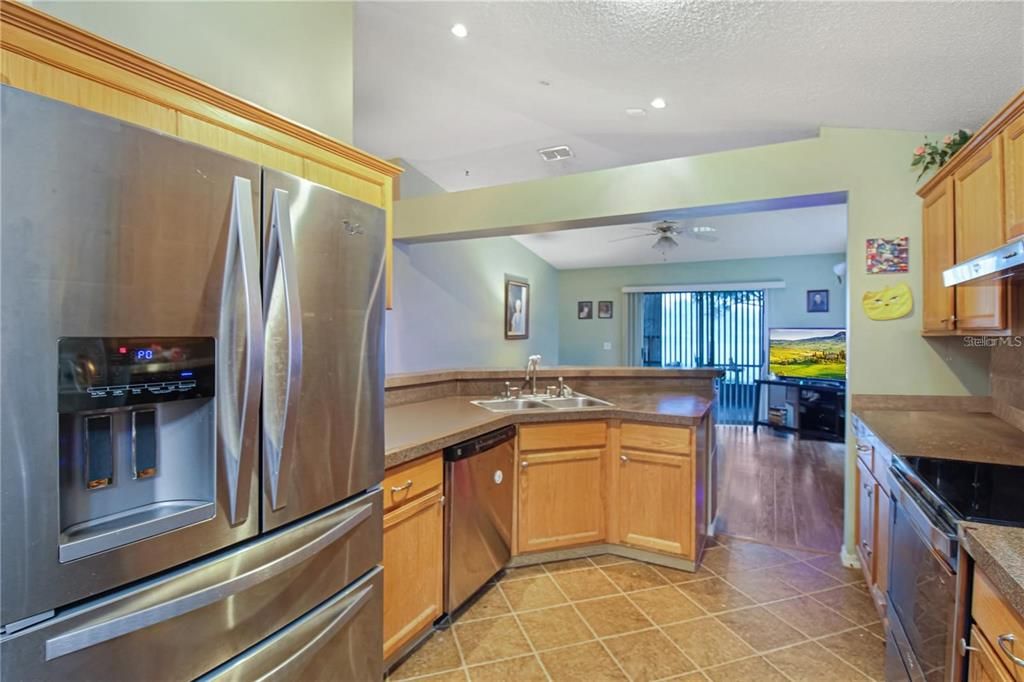 For Sale: $444,800 (4 beds, 2 baths, 1874 Square Feet)