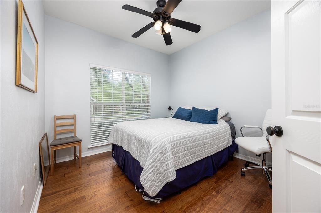 Active With Contract: $410,000 (3 beds, 2 baths, 1728 Square Feet)