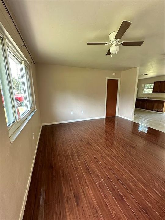 For Rent: $1,500 (3 beds, 2 baths, 1300 Square Feet)