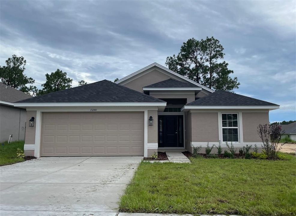 Recently Sold: $317,500 (4 beds, 2 baths, 1635 Square Feet)