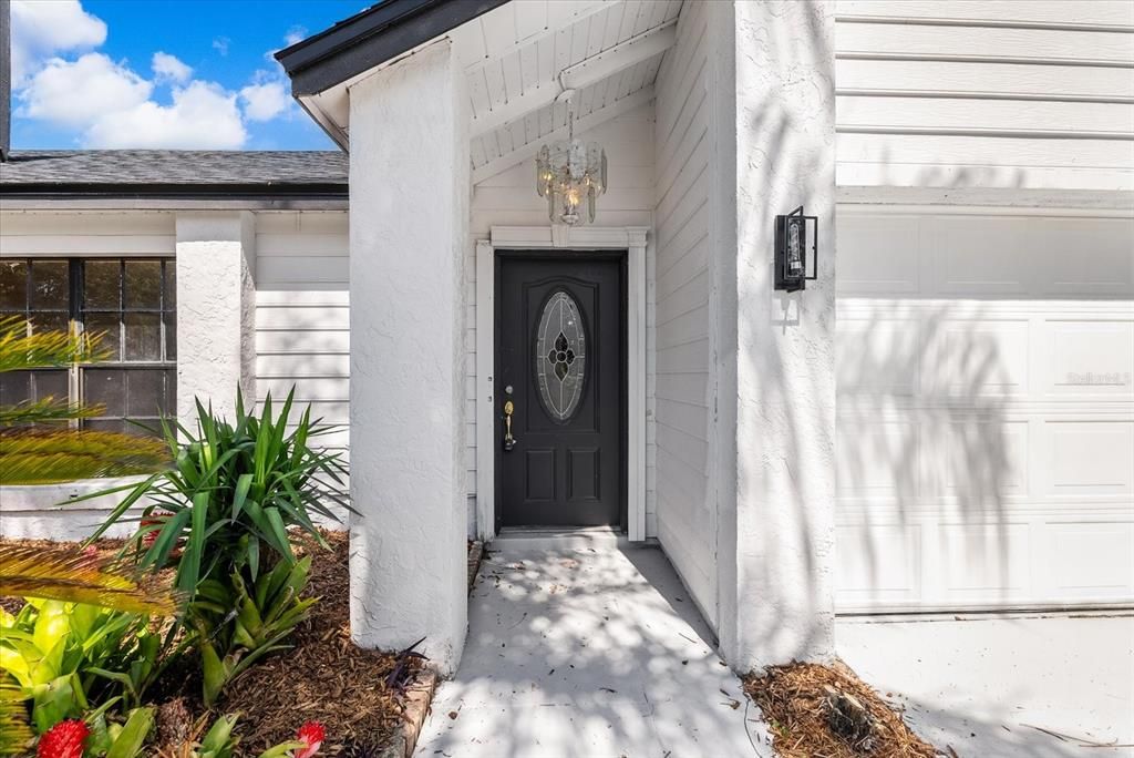 Active With Contract: $309,900 (3 beds, 2 baths, 1271 Square Feet)