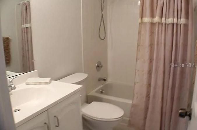 For Rent: $2,400 (2 beds, 2 baths, 892 Square Feet)