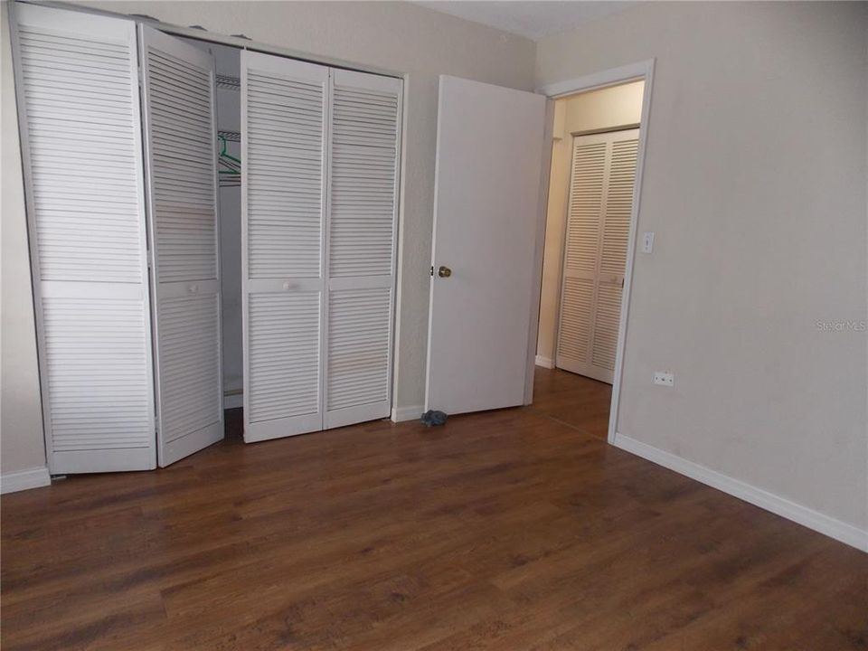 For Rent: $1,400 (2 beds, 2 baths, 891 Square Feet)