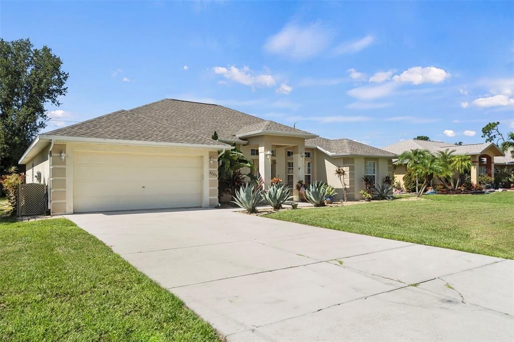 For Sale: $339,999 (4 beds, 2 baths, 2145 Square Feet)