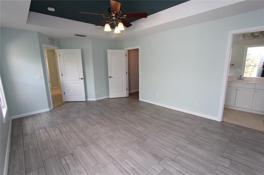 For Rent: $2,400 (2 beds, 2 baths, 1200 Square Feet)