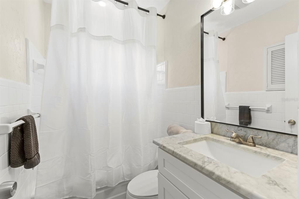 Active With Contract: $575,000 (3 beds, 3 baths, 1605 Square Feet)