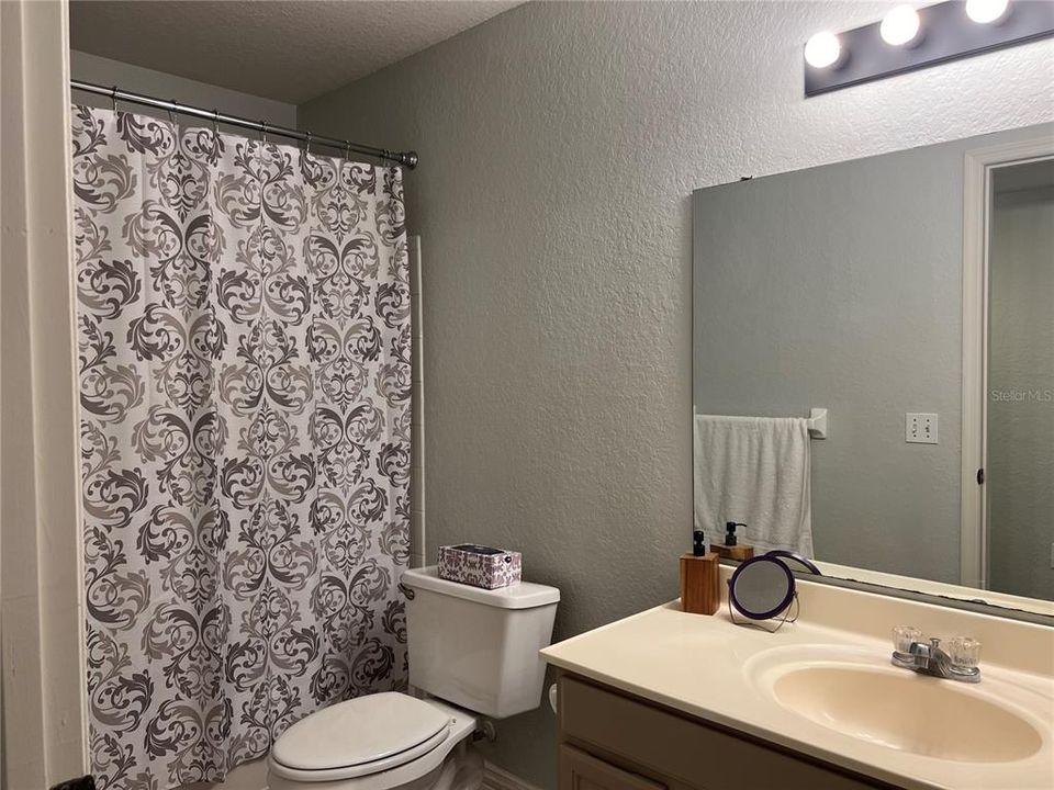 For Sale: $199,000 (1 beds, 1 baths, 861 Square Feet)