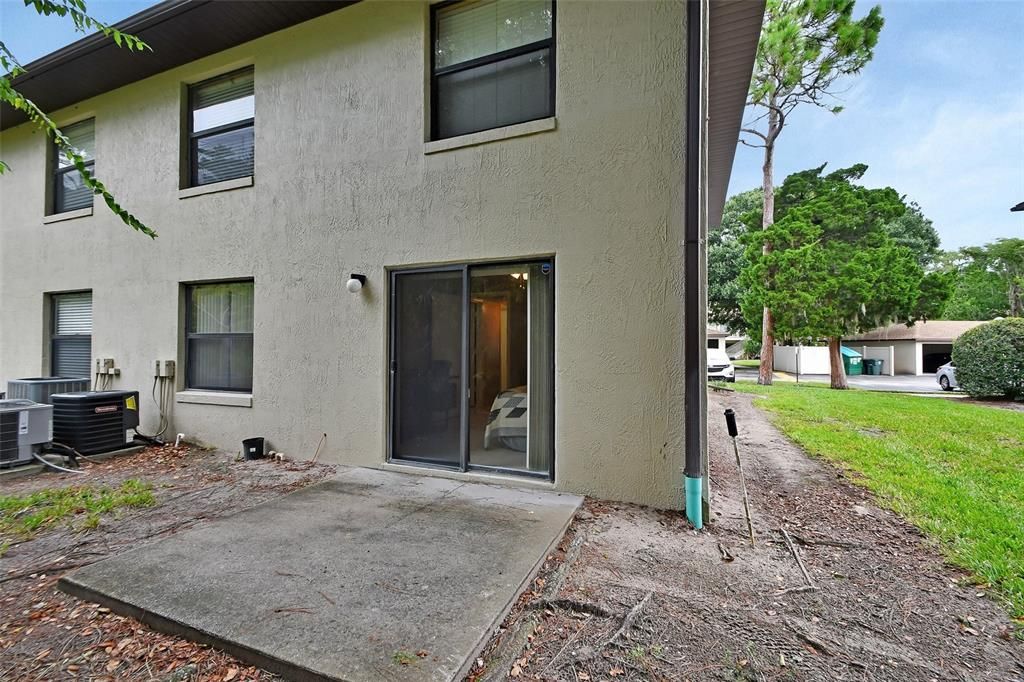 For Sale: $155,000 (2 beds, 2 baths, 864 Square Feet)