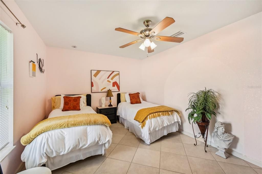 For Sale: $399,000 (4 beds, 2 baths, 2214 Square Feet)