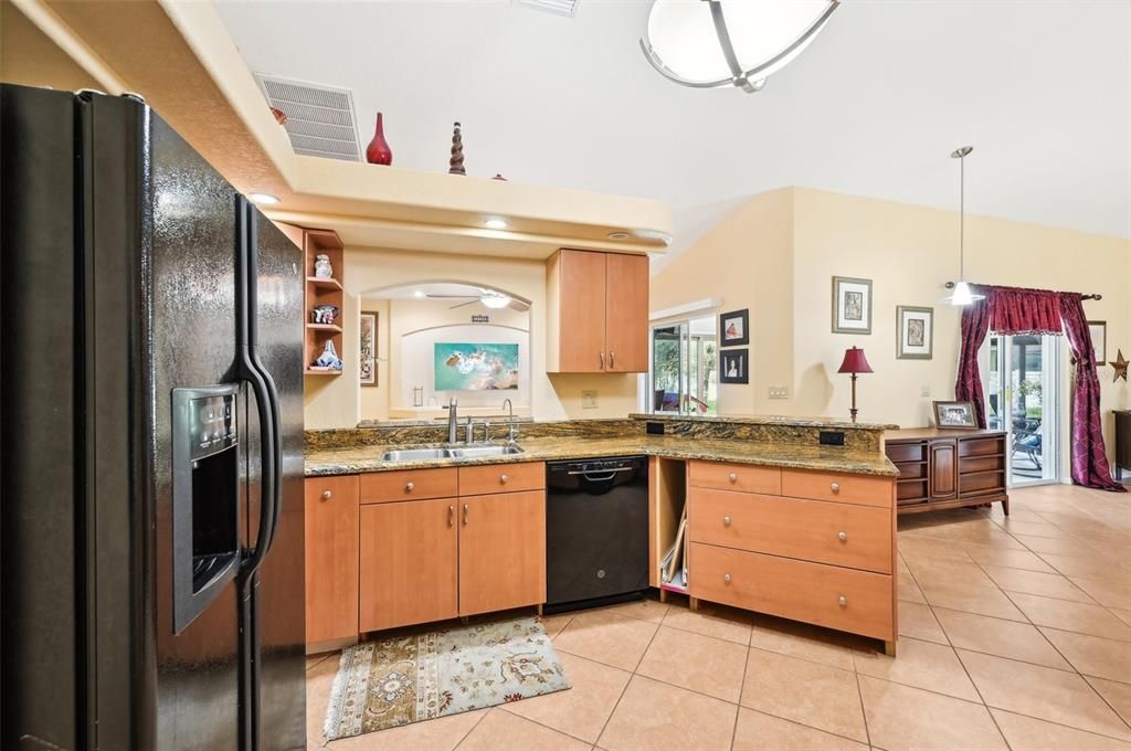 For Sale: $399,000 (4 beds, 2 baths, 2214 Square Feet)