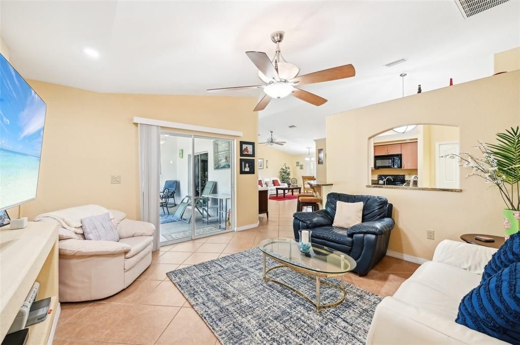 For Sale: $399,000 (4 beds, 2 baths, 2214 Square Feet)