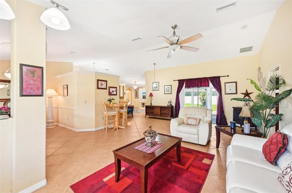 For Sale: $399,000 (4 beds, 2 baths, 2214 Square Feet)