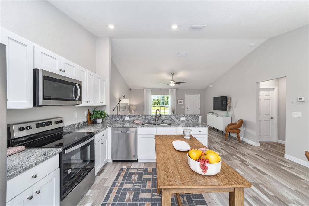 Active With Contract: $259,900 (3 beds, 2 baths, 1315 Square Feet)