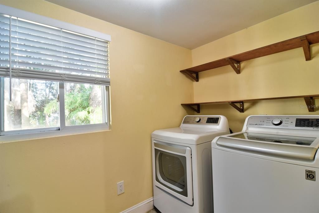 Active With Contract: $2,250 (3 beds, 2 baths, 1467 Square Feet)