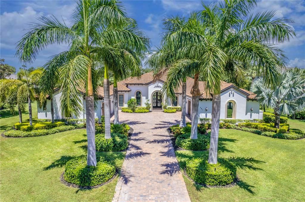 For Sale: $2,600,000 (4 beds, 4 baths, 3884 Square Feet)