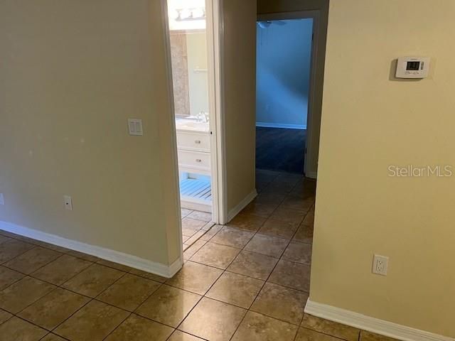 For Rent: $1,195 (2 beds, 1 baths, 868 Square Feet)