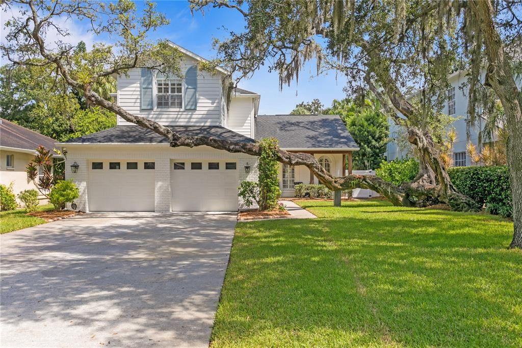 Active With Contract: $1,500,000 (4 beds, 3 baths, 2822 Square Feet)