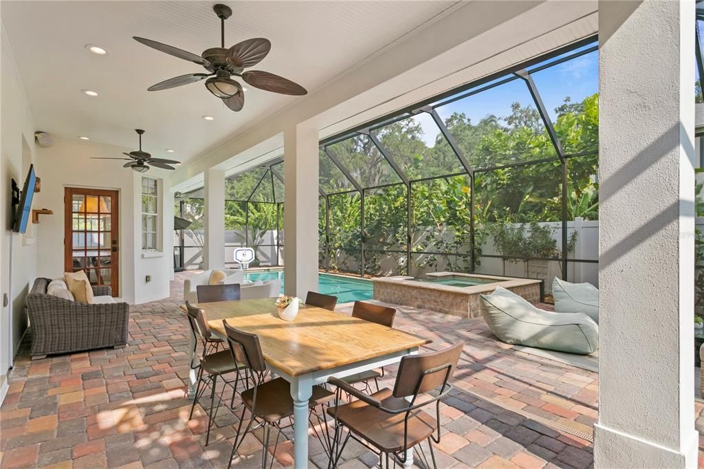 Active With Contract: $1,500,000 (4 beds, 3 baths, 2822 Square Feet)