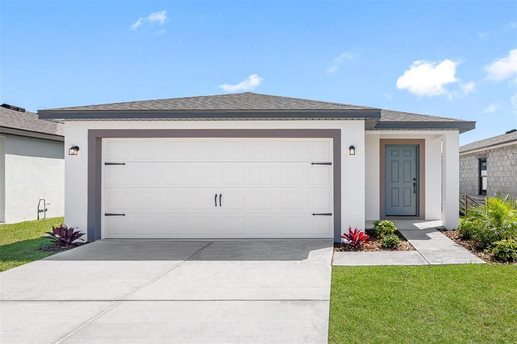 Active With Contract: $325,900 (3 beds, 2 baths, 1268 Square Feet)