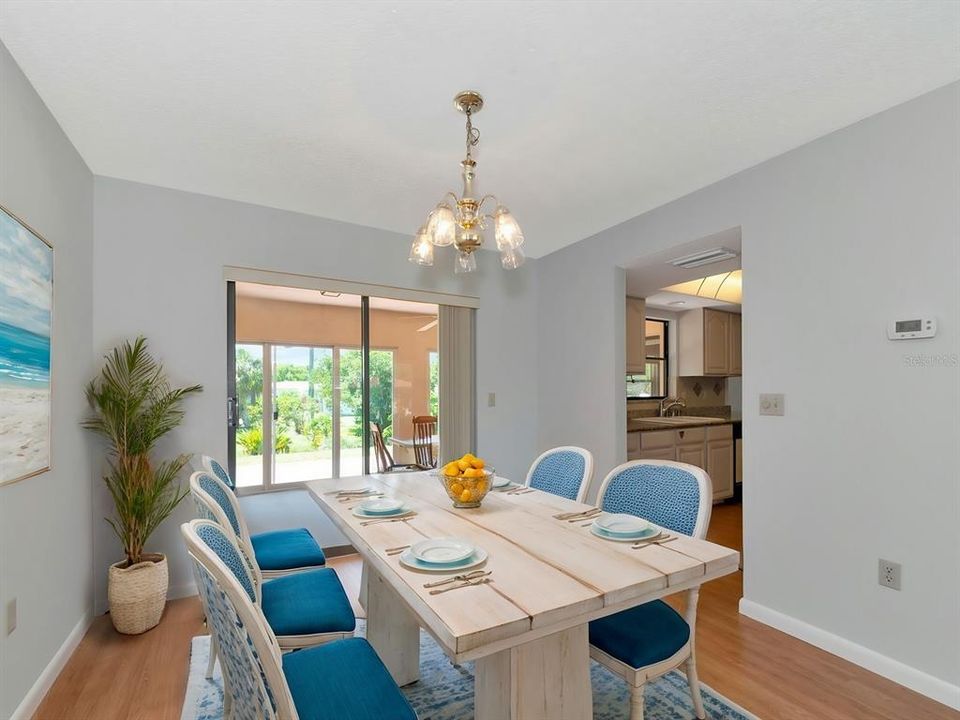 Active With Contract: $500,000 (4 beds, 2 baths, 1899 Square Feet)