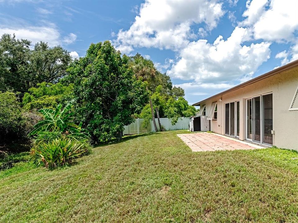 Active With Contract: $500,000 (4 beds, 2 baths, 1899 Square Feet)