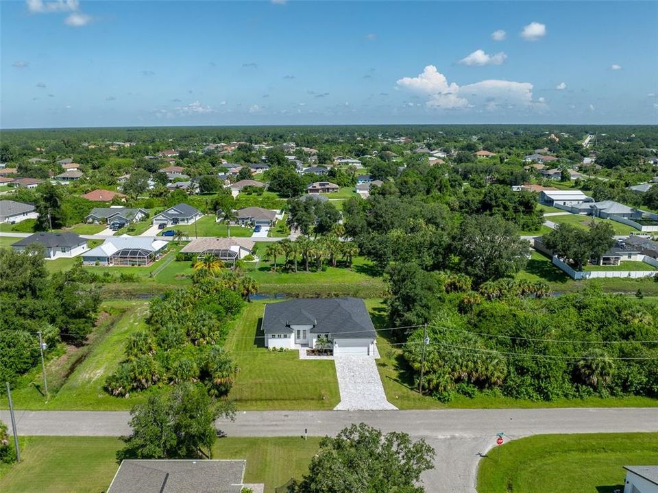 For Sale: $469,000 (3 beds, 2 baths, 1834 Square Feet)