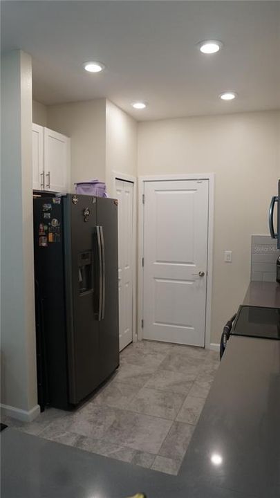 Active With Contract: $2,400 (3 beds, 2 baths, 1671 Square Feet)