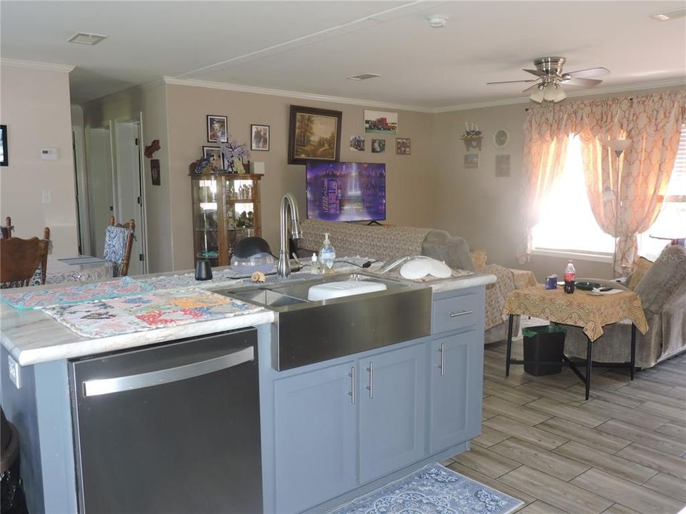 For Sale: $249,000 (3 beds, 2 baths, 1512 Square Feet)