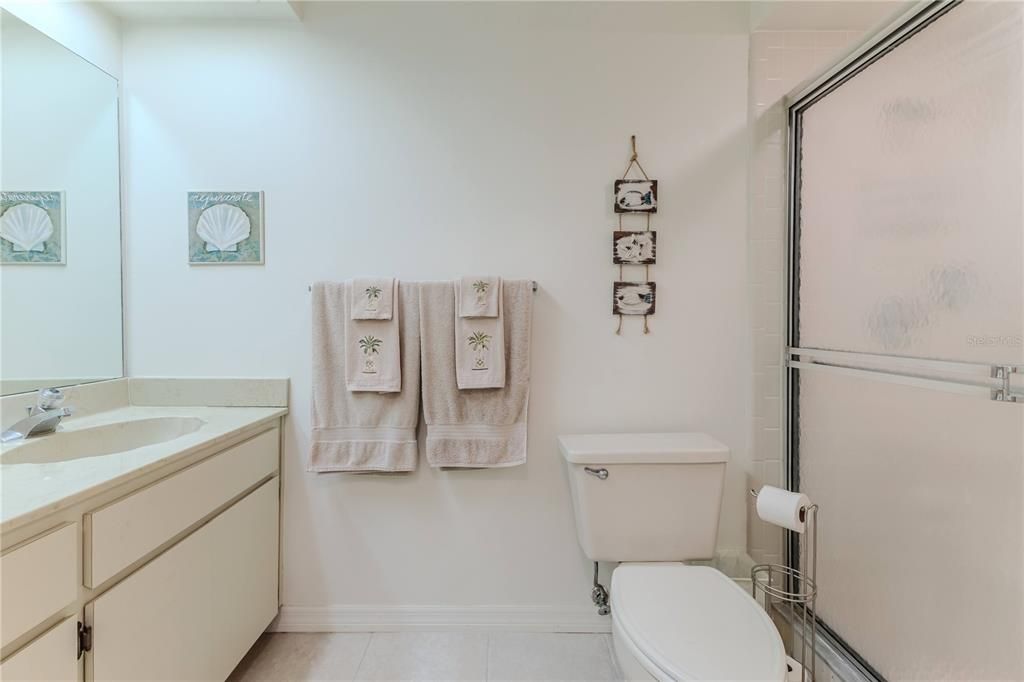 Active With Contract: $204,900 (2 beds, 2 baths, 1157 Square Feet)