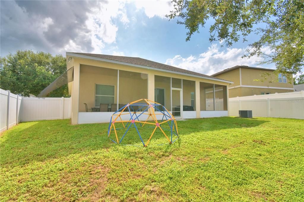 Active With Contract: $210,000 (3 beds, 2 baths, 1214 Square Feet)