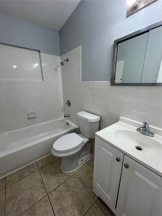 For Rent: $1,625 (3 beds, 1 baths, 1296 Square Feet)