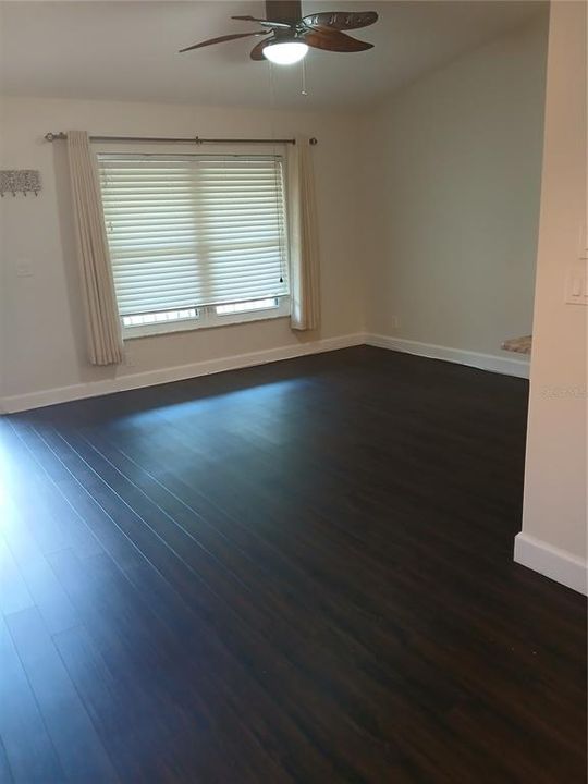 Active With Contract: $1,495 (1 beds, 1 baths, 667 Square Feet)