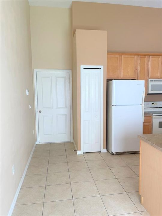 For Rent: $1,995 (2 beds, 2 baths, 1305 Square Feet)