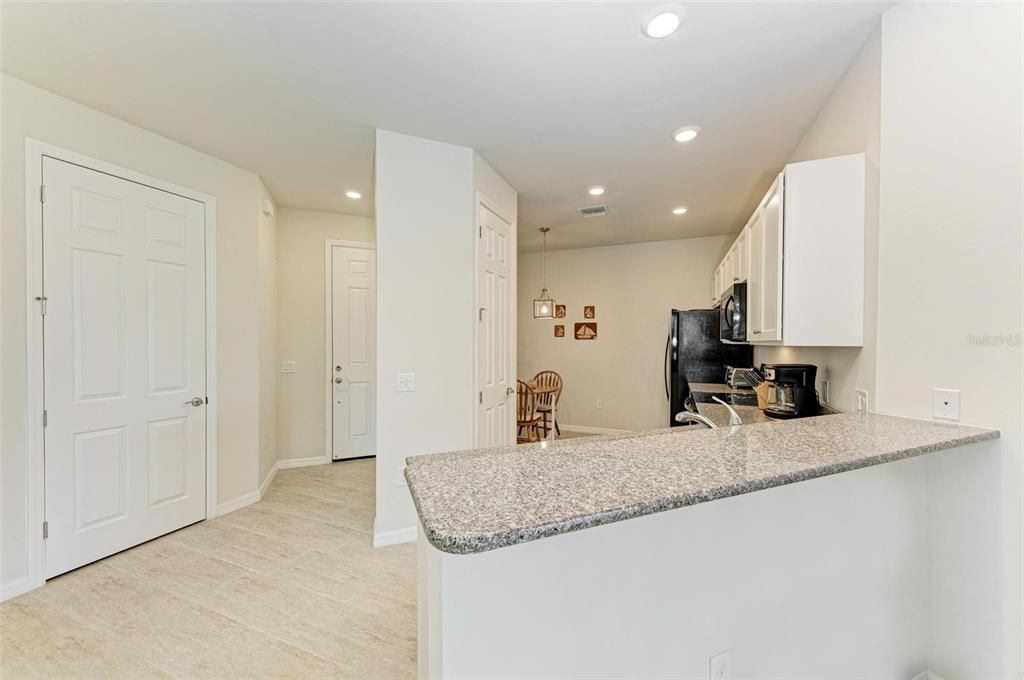 Active With Contract: $415,000 (2 beds, 2 baths, 1611 Square Feet)