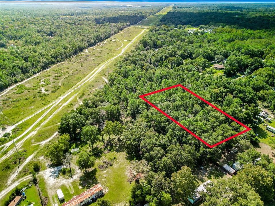 На продажу: $33,000 (1.00 acres)