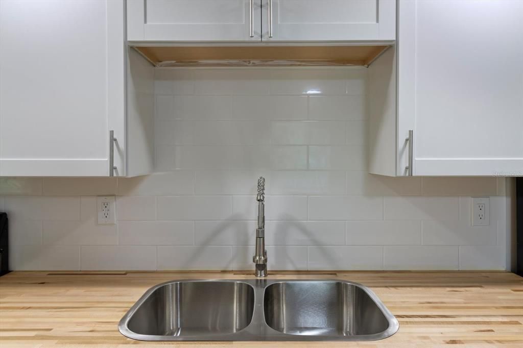 NEW White Subway Tile Backsplash & Double Basin Sink