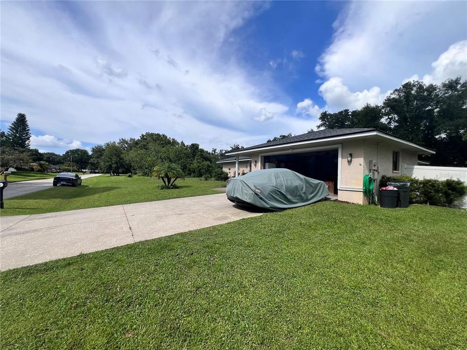 Active With Contract: $375,000 (3 beds, 2 baths, 1415 Square Feet)