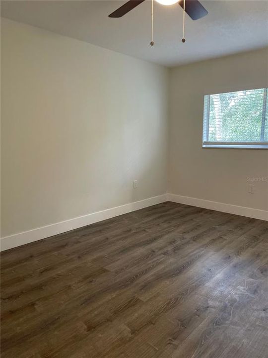 Active With Contract: $1,100 (1 beds, 1 baths, 605 Square Feet)