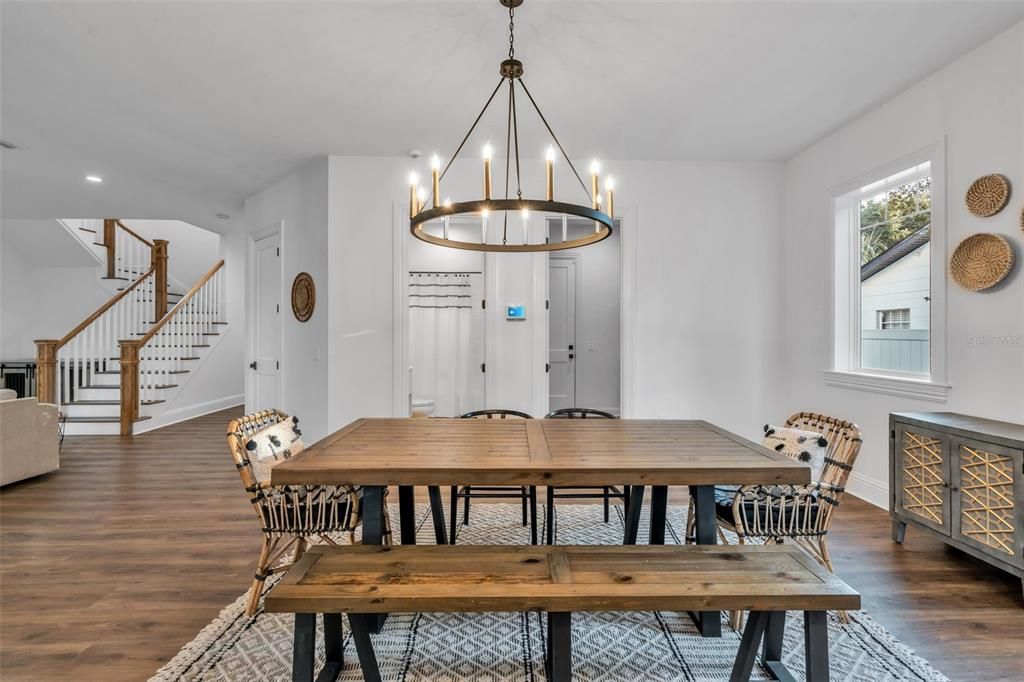 Active With Contract: $1,485,000 (5 beds, 3 baths, 3274 Square Feet)