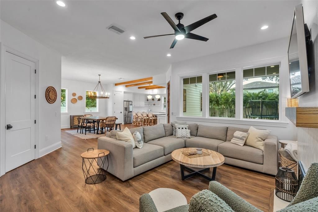 Active With Contract: $1,485,000 (5 beds, 3 baths, 3274 Square Feet)