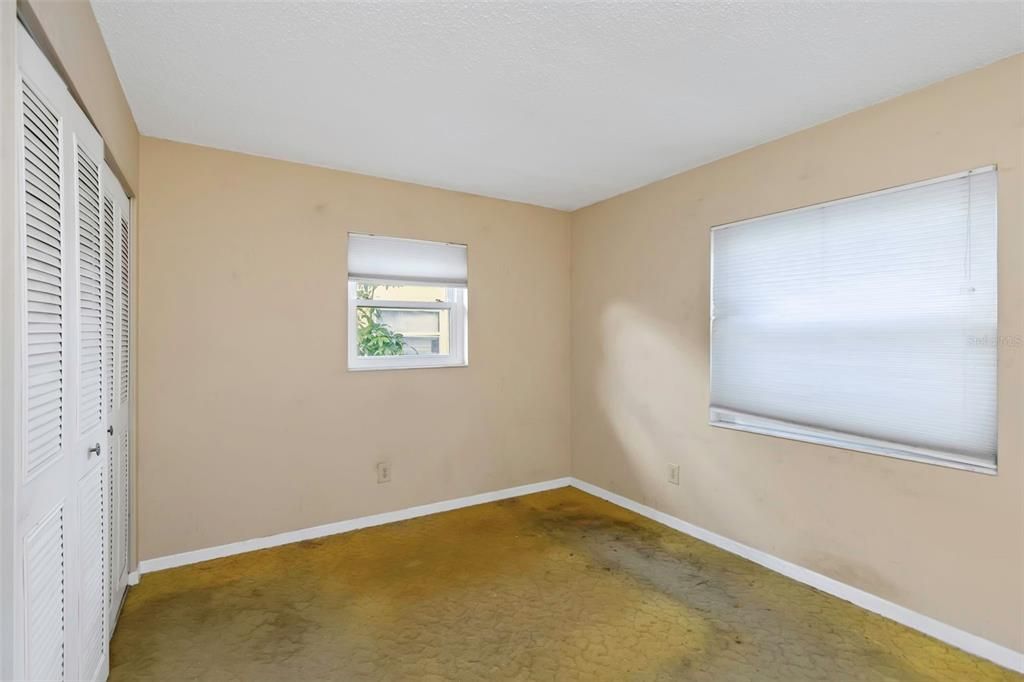 Active With Contract: $325,000 (3 beds, 2 baths, 1635 Square Feet)