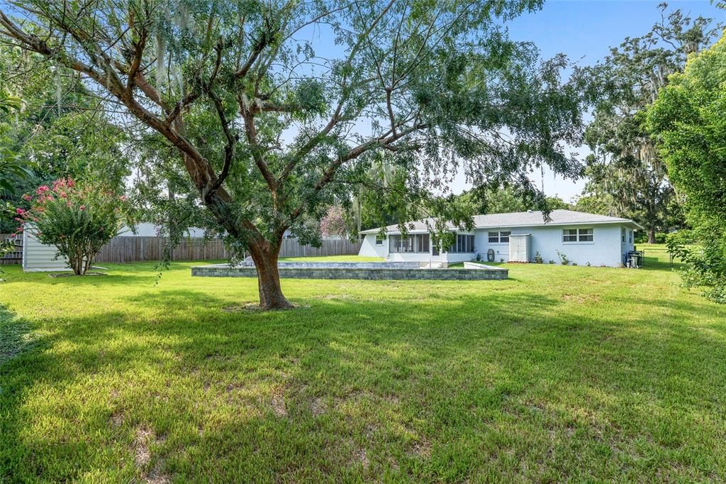 Active With Contract: $360,000 (3 beds, 2 baths, 1714 Square Feet)