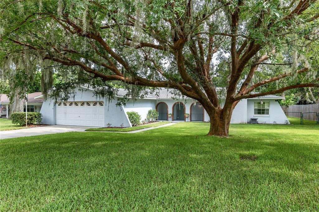 Active With Contract: $360,000 (3 beds, 2 baths, 1714 Square Feet)