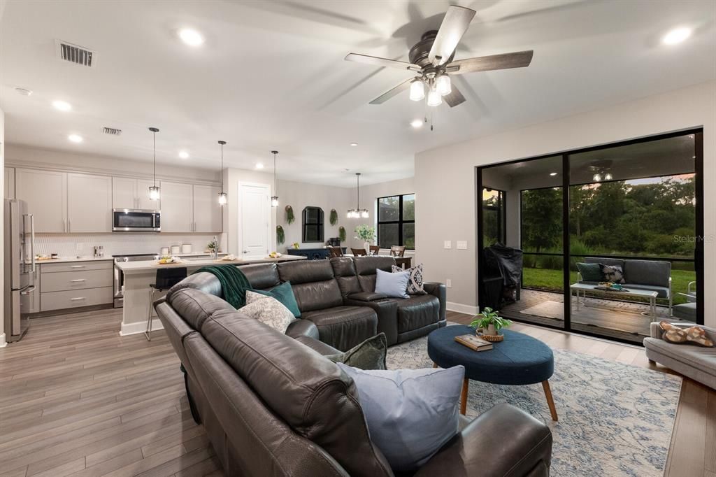 Active With Contract: $585,000 (5 beds, 3 baths, 2638 Square Feet)