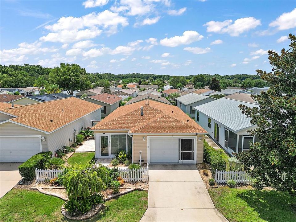 Active With Contract: $300,000 (2 beds, 2 baths, 1156 Square Feet)