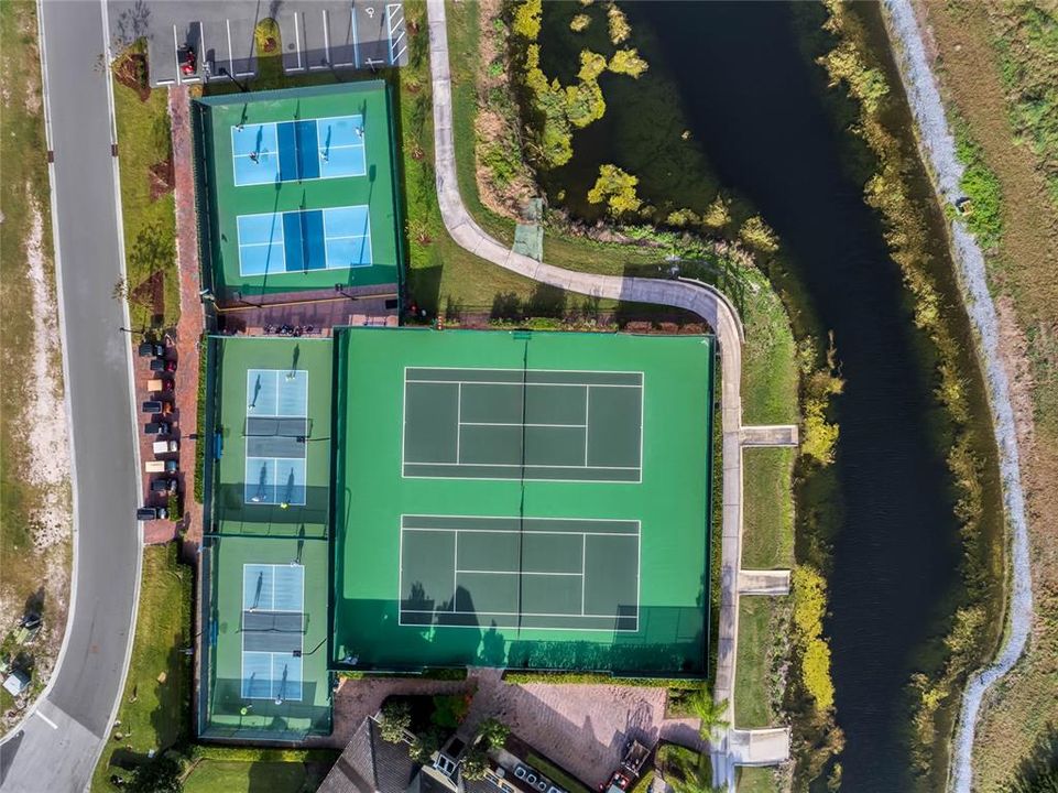 Pickleball & Tennis Courts